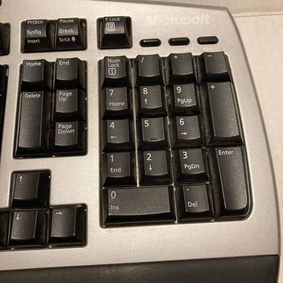 Microsoft Wireless Comfort Keyboard (no Remote) Model 1045 Untested - Picture 3 of 7